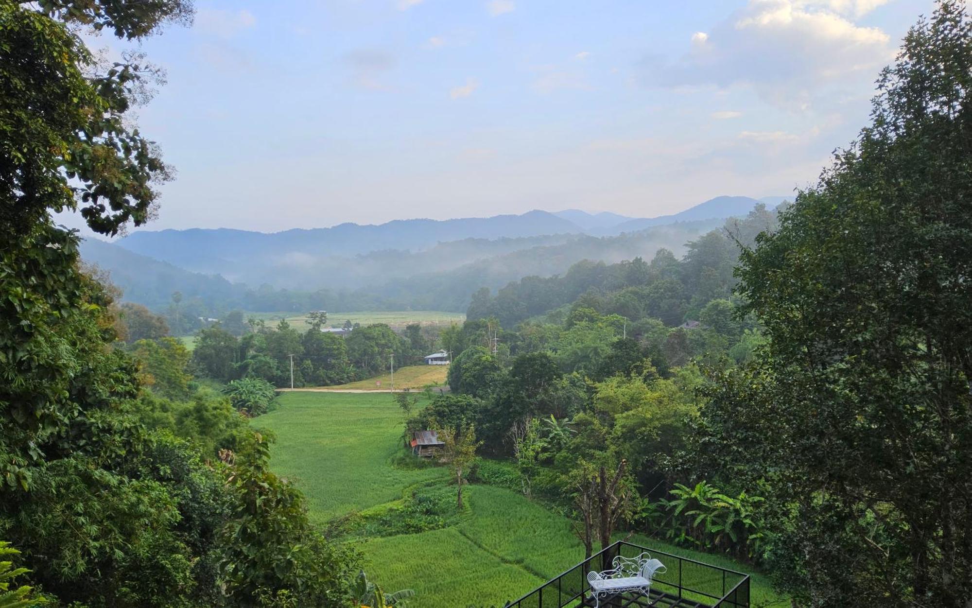 Balmy Hideout Cafe & Homestay Ban Huai Kaeo Buitenkant foto