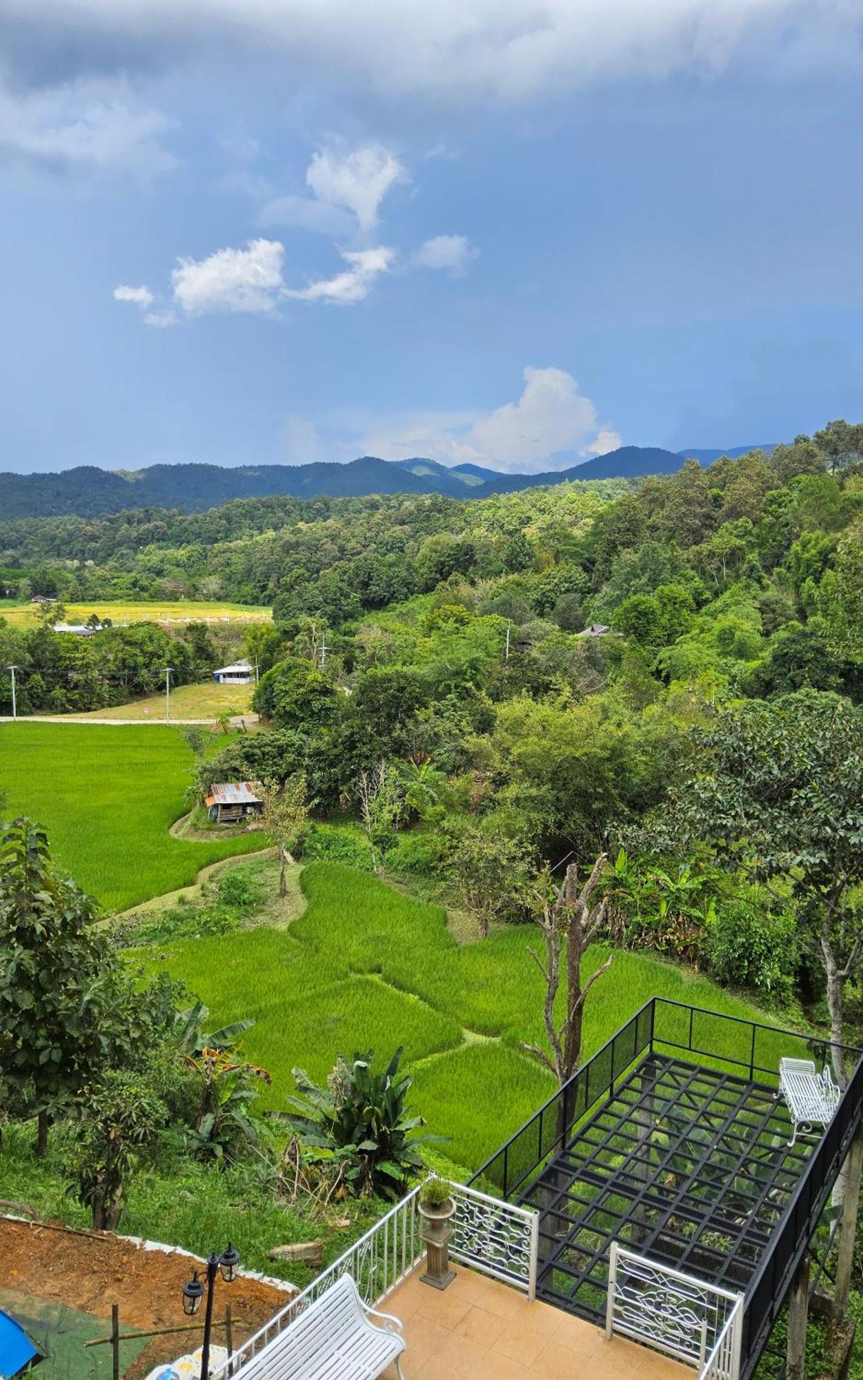 Balmy Hideout Cafe & Homestay Ban Huai Kaeo Buitenkant foto
