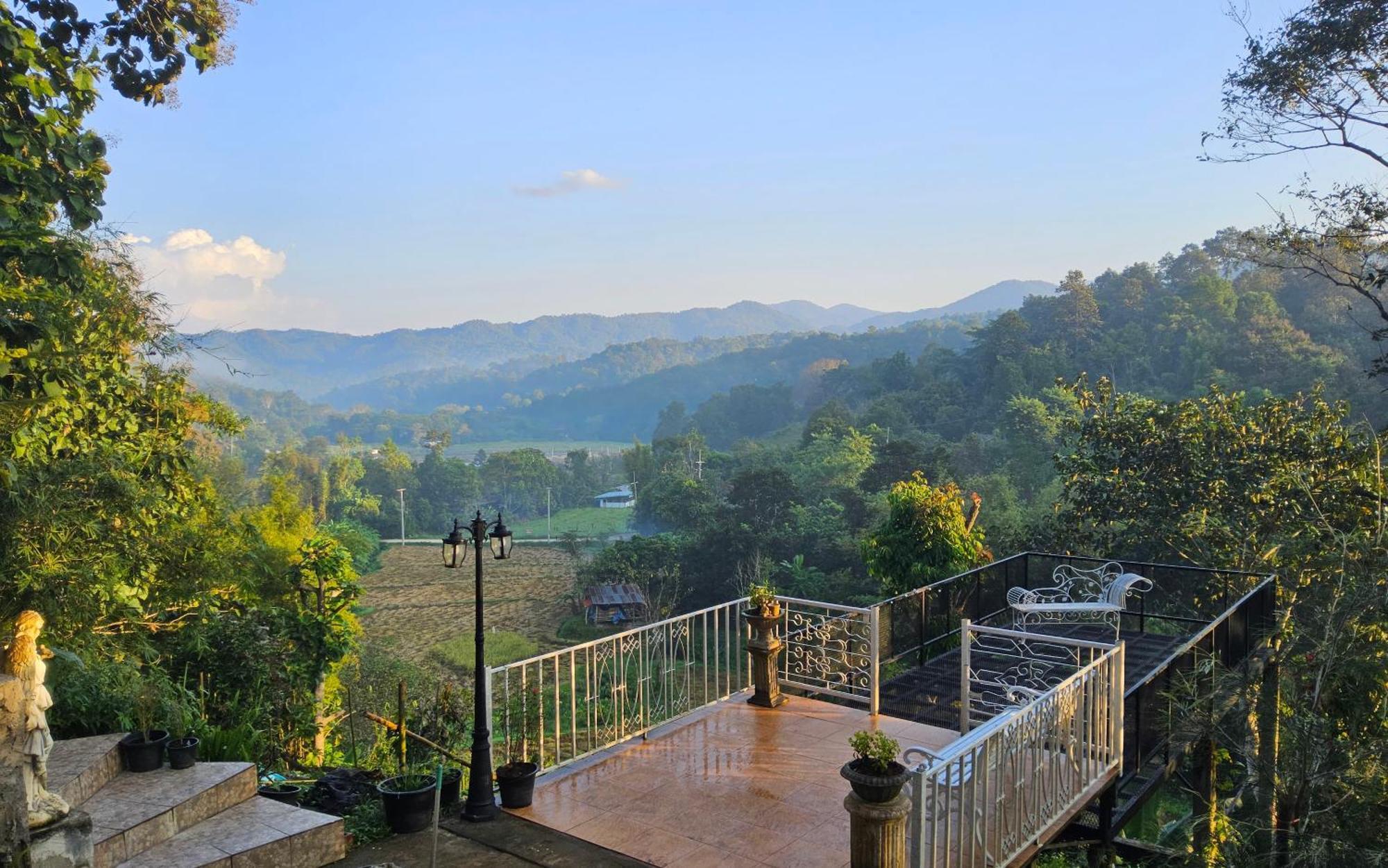 Balmy Hideout Cafe & Homestay Ban Huai Kaeo Buitenkant foto